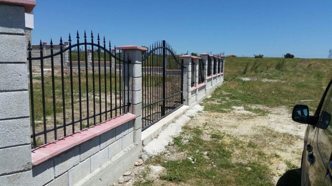 Бригада предлага зидане на огради , зидане с бетонни блокчета
