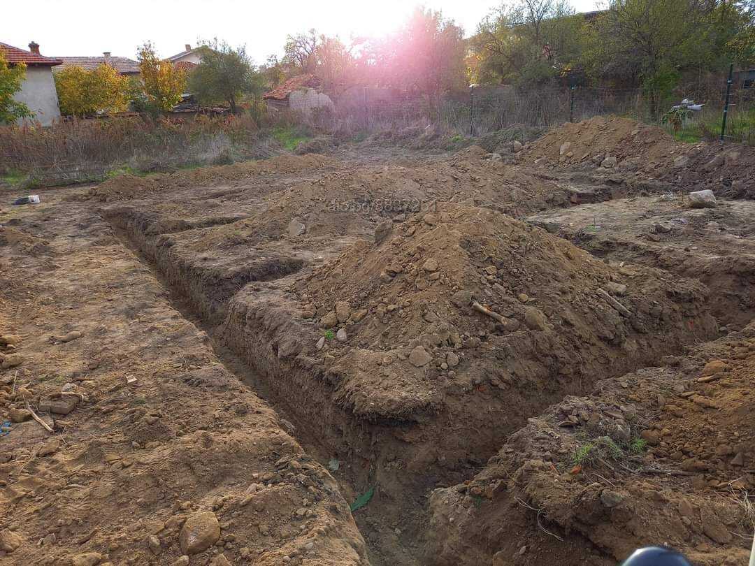 Изкопни дейности с мини багер и самосвал|Пловдив| Услуга с багер,